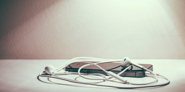 Earbuds in Ear: Best Models and Buying Guide