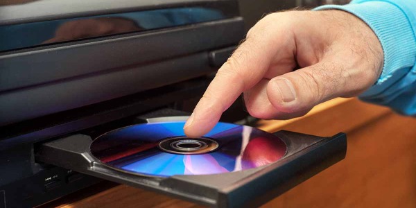 Come pulire i CD? Guida rapida alla manutenzione dei compact disc