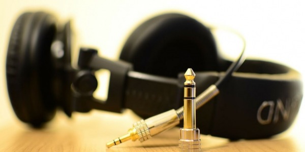 Headphones 100 Euro: 5 models of (high) quality and low price