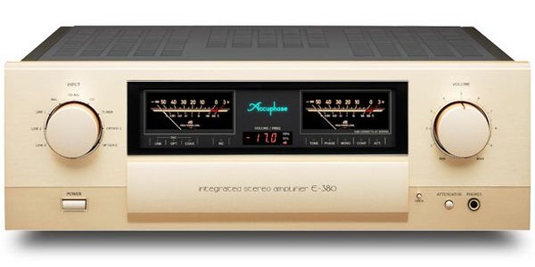 Accuphase E-380: Il porto sicuro dell'alta fedeltà