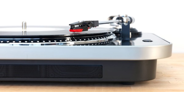 Quali accessori acquistare per il proprio giradischi? La lista