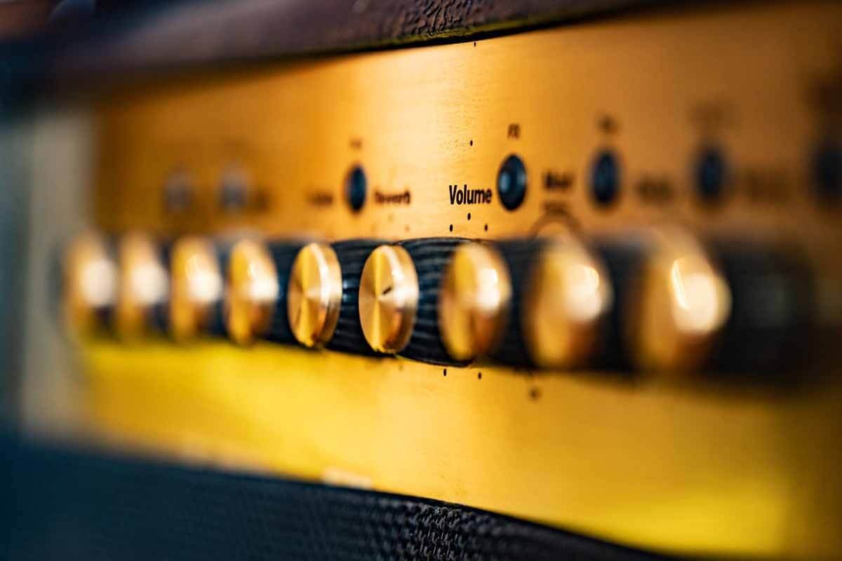 Amplificatore 2 Canali: Modelli, Prezzi, Caratteristiche e Specifiche