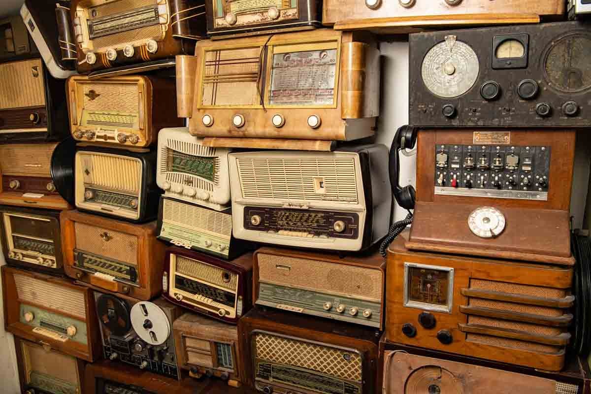 Come Funziona una Radio? Un po’ di storia e informazioni tecniche