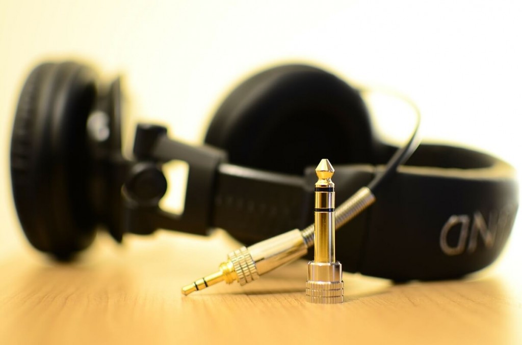 Headphones 100 Euro: 5 models of (high) quality and low price
