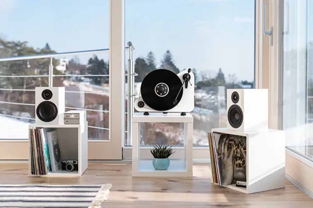 Giradischi verticali: i modelli Pro-Ject bluetooth e da muro